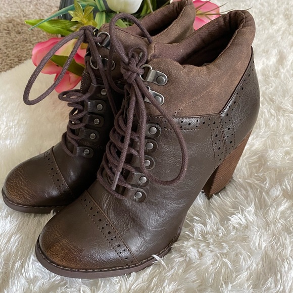 Not Rated Brown Heeled Boots - Picture 5 of 10